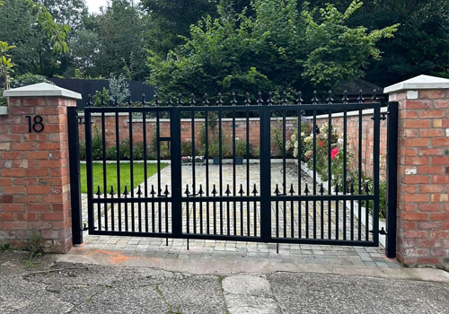 Welding Dynamics supply and fit of gates and railings